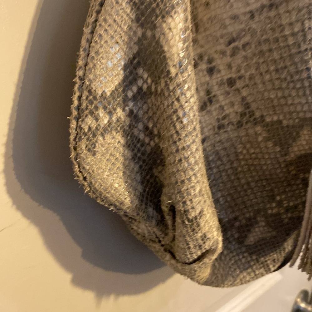 G.I.L.I. HOBO TOTE BLUSH-COLORED OSTRICH EMBOSSED LEATHER CONVERTIBLE LARGE NEW - Picture 5 of 11